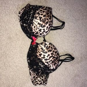 Victoria secret bra!